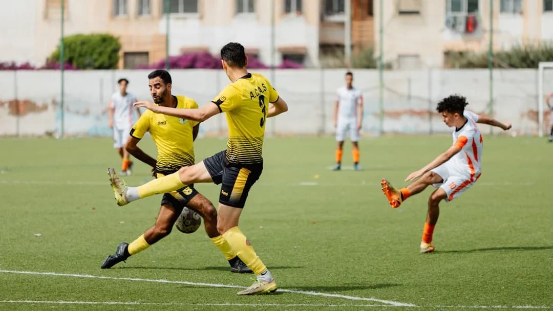 PSG prêt à dépenser 100 M€ pour un remplaçant de Barcola, fan du FC Barcelone