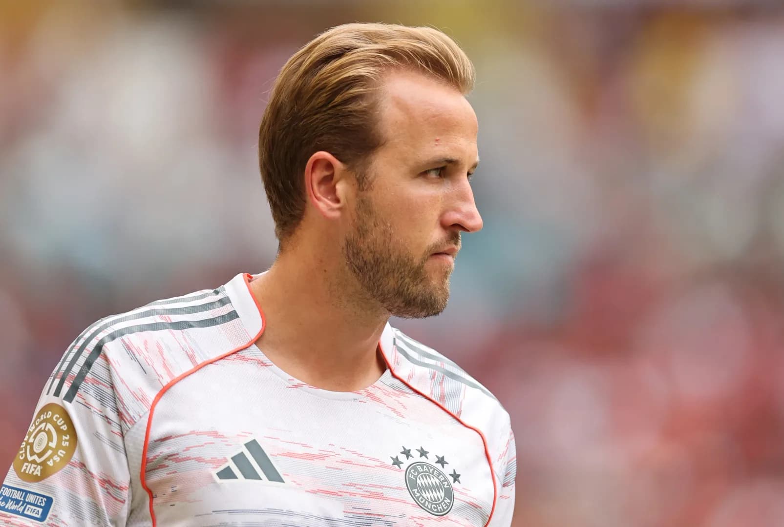 Harry Kane : l’ouragan de buts qui défie Mbappé en Ligue des Champions