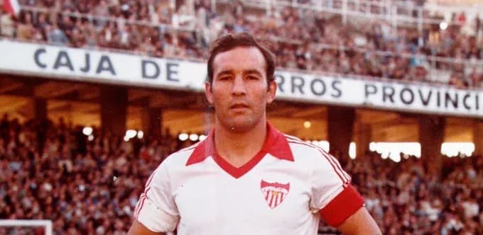 Décès de Curro Sanjosé : une légende du Séville FC s’éteint à 73 ans