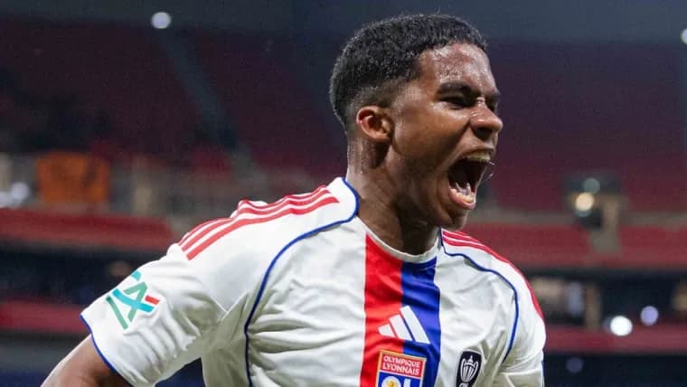 OL : Endrick répond aux critiques avec force, soutenu par sa femme