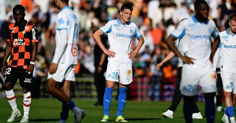 OM : Faut-il persévérer avec le 3-4-3 de Habib Beye après la défaite à Monaco ?