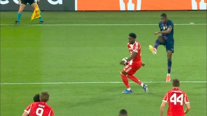 Penalty contesté Bayern-PSG 2026 : l’analyse de l’ex-arbitre Eduardo Iturralde González