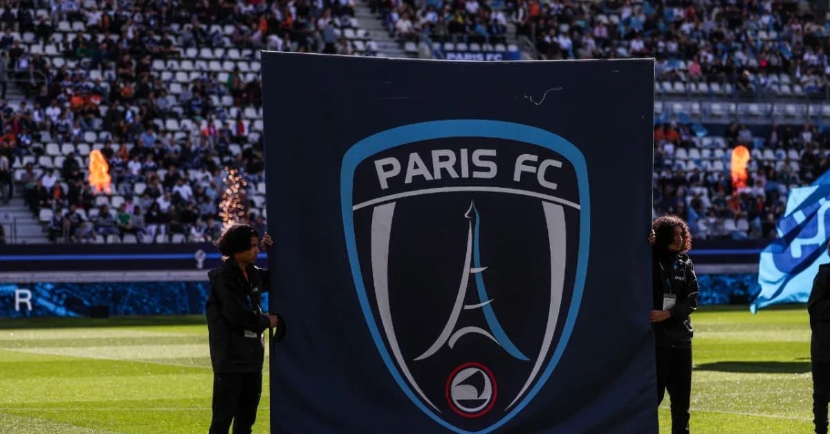 Paris FC : Kombouaré réagit aux ambitions de recrutement d'Arnault