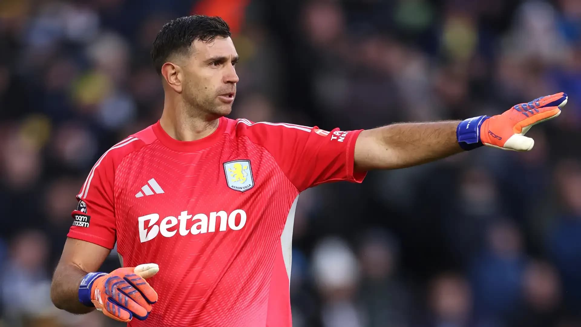 Juventus s'intéresse à Emi Martinez ou Guglielmo Vicario pour renforcer son secteur de gardiens 