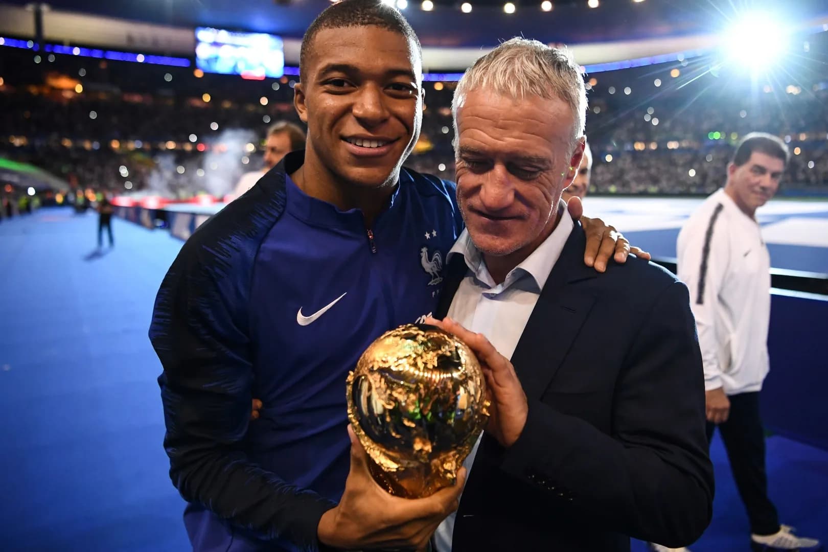Deschamps loue l'implication de Mbappé pour la France