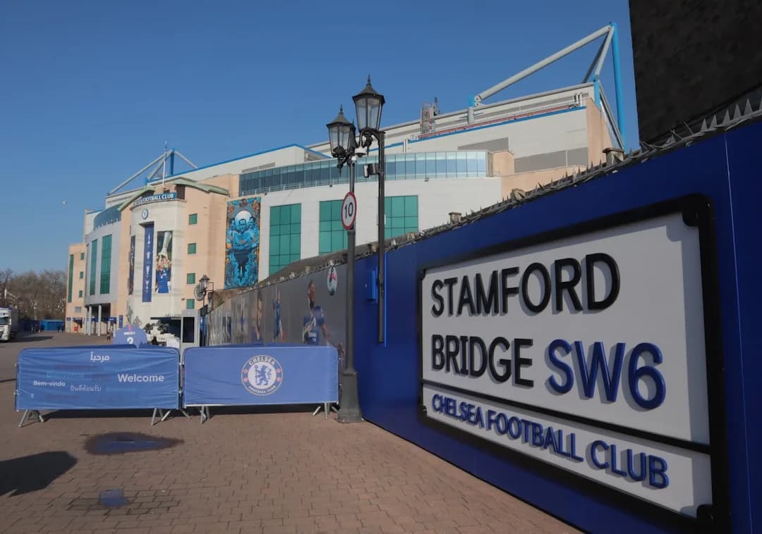 Nico O'Reilly propulse Manchester City devant Chelsea à Stamford Bridge