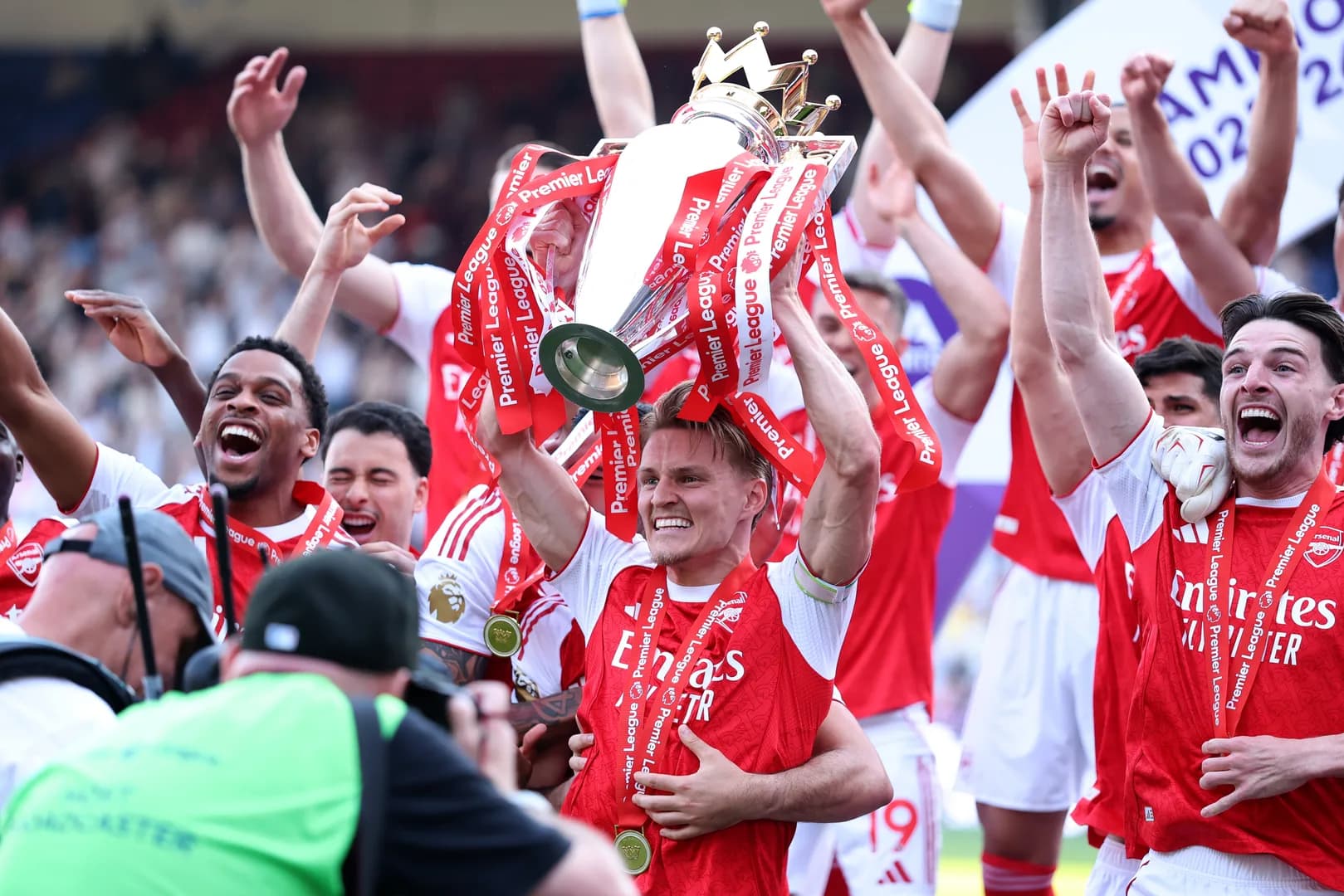 Arsenal domine Crystal Palace et termine la saison en beauté