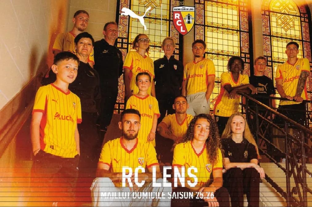 RC Lens : Pierre Sage critique l'attitude des joueurs après la défaite dans le derby nordiste